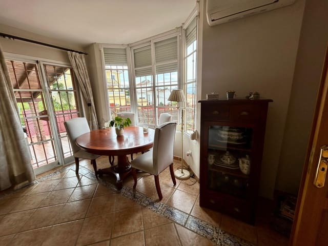 5 soverom Villa til salgs i Rincón de la Victoria med svømmebasseng garasje - € 485 000 (Ref: 9036817)