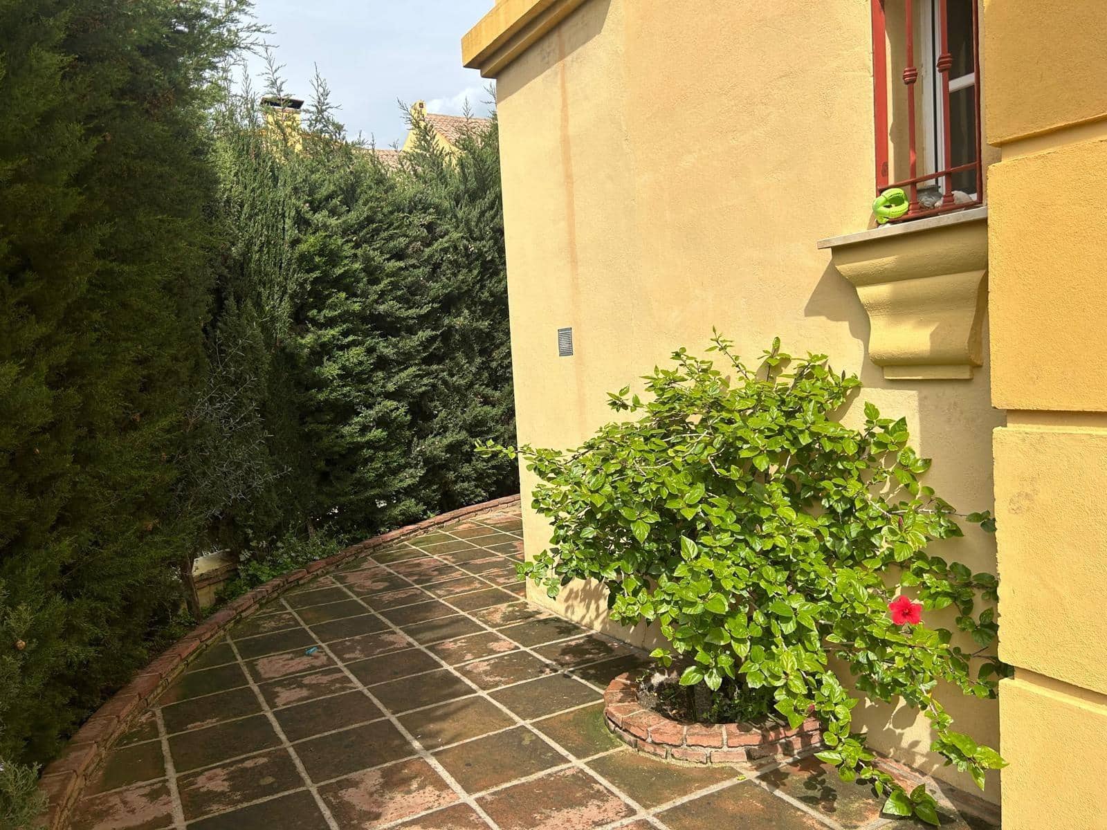 5 soverom Villa til salgs i Rincon de la Victoria med svømmebasseng garasje - € 485 000 (Ref: 9036817)