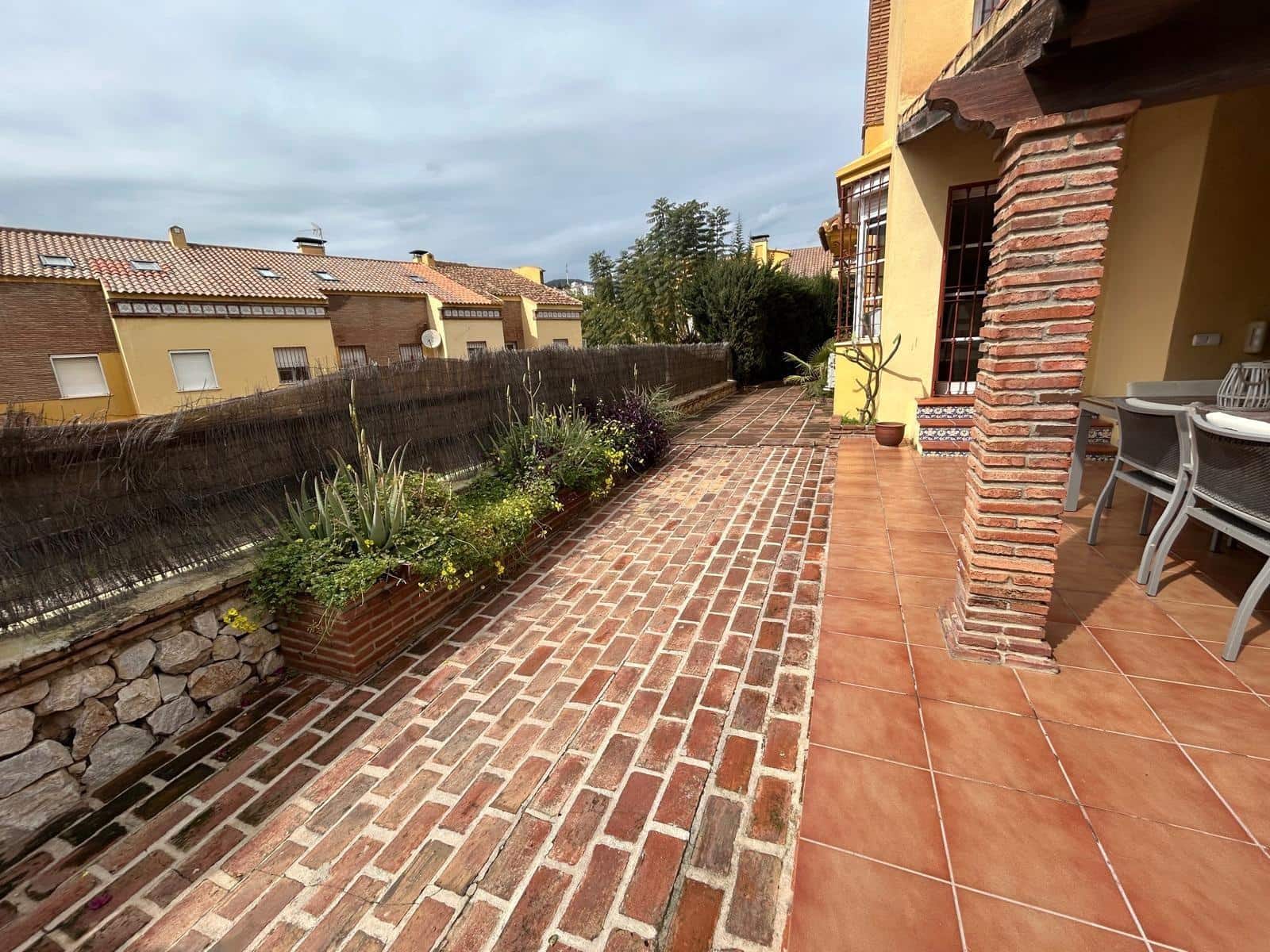 5 soverom Villa til salgs i Rincon de la Victoria med svømmebasseng garasje - € 485 000 (Ref: 9036817)