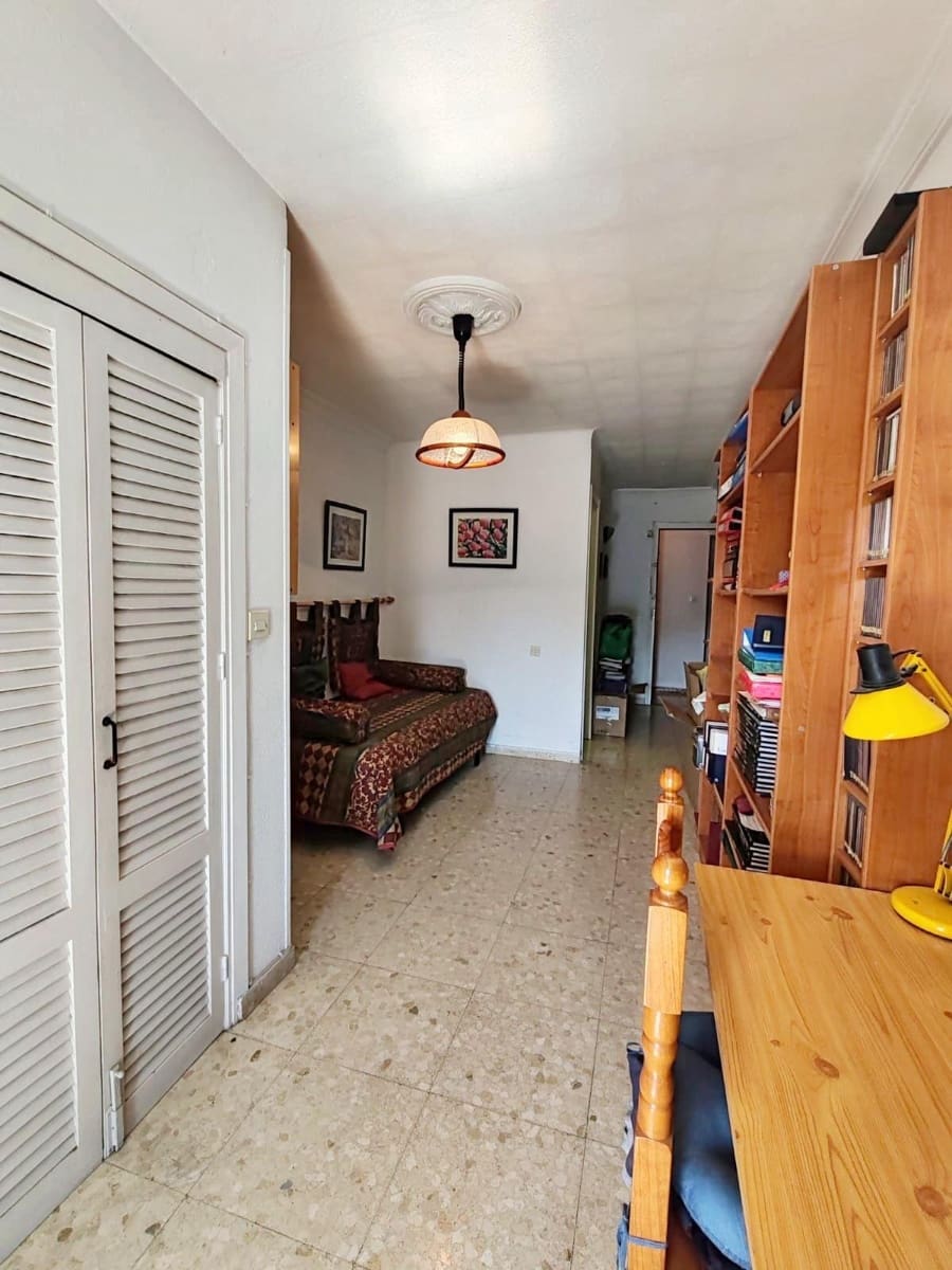 Piso de 5 habitaciones en Málaga ciudad en venta - 500.000 € (Ref: 9059565)