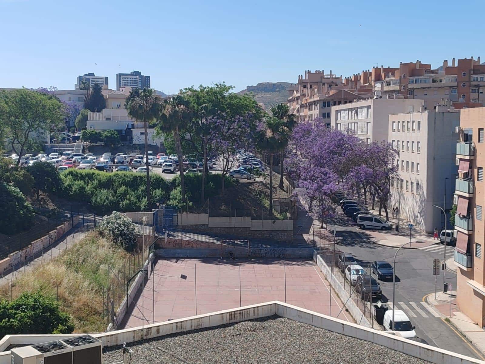 Piso de 5 habitaciones en Málaga ciudad en venta - 500.000 € (Ref: 9059565)