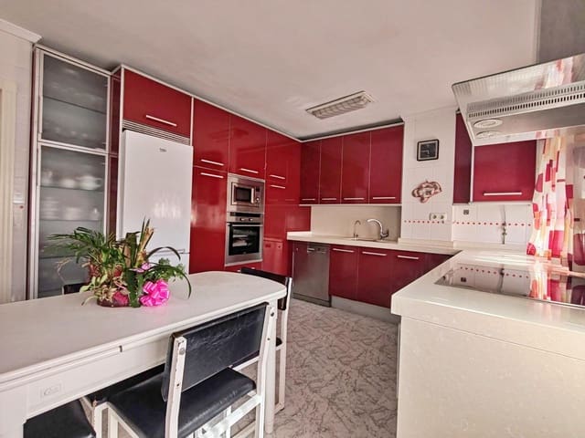 Piso de 5 habitaciones en La Victoria, Málaga ciudad en venta - 500.000 € (Ref: 9059565)