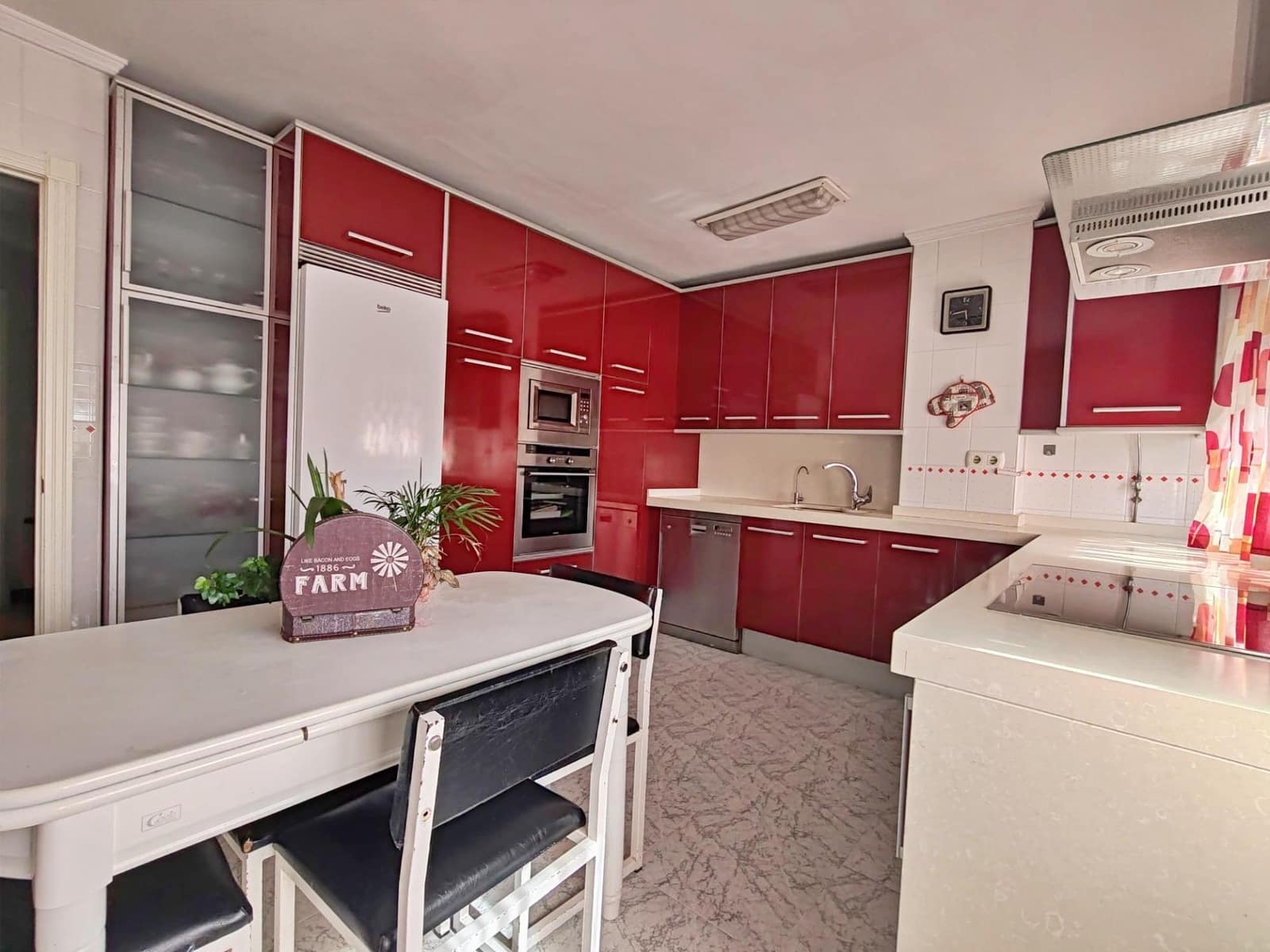 Piso de 5 habitaciones en Málaga ciudad en venta - 500.000 € (Ref: 9059565)