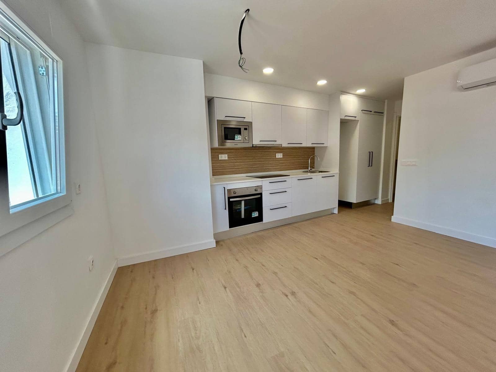 2 soveværelse Lejlighed til salg i Malaga by - € 399.000 (Ref: 9075248)