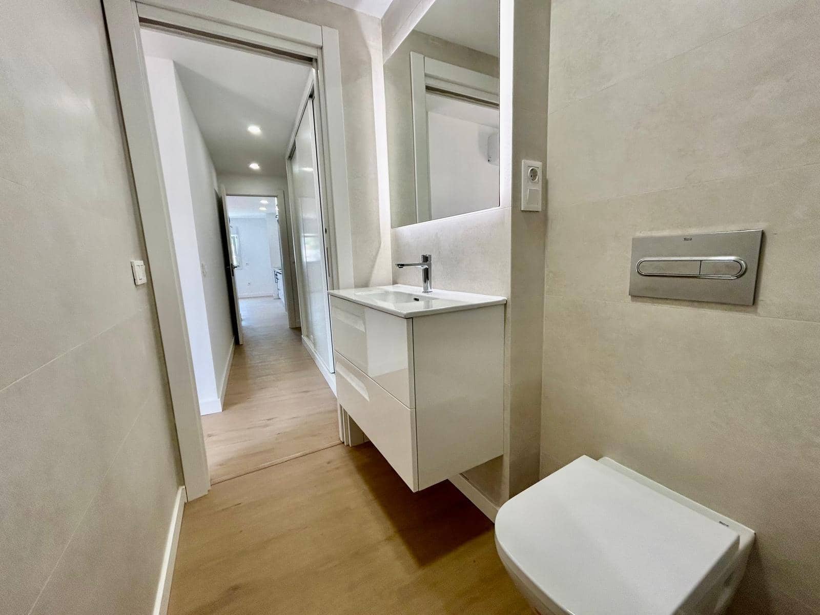 2 soveværelse Lejlighed til salg i Malaga by - € 399.000 (Ref: 9075248)