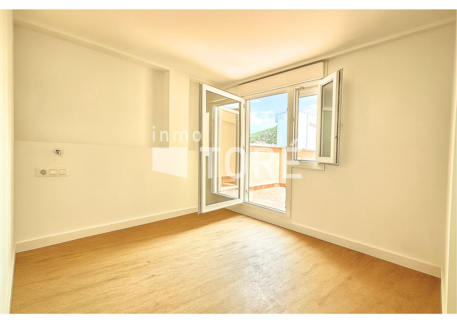 2 soveværelse Lejlighed til salg i Malaga by - € 399.000 (Ref: 9075248)