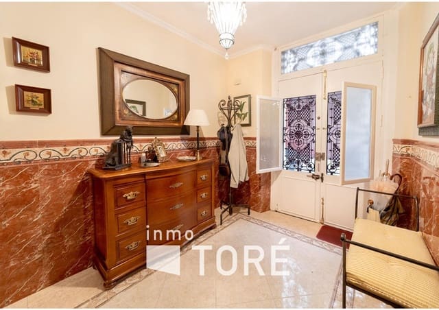 4 makuuhuone Omakotitalo myytävänä paikassa Centro Historico, Málaga kaupunki - 650 000 € (Ref: 9095383)