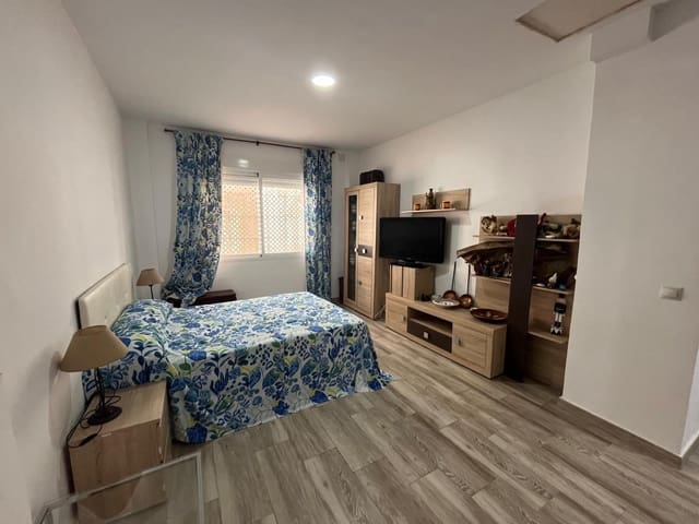 Lejlighed til salg i Málaga by - € 185.000 (Ref: 9103030)