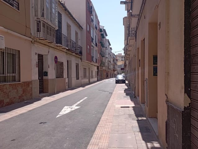 Lejlighed til salg i Málaga by - € 185.000 (Ref: 9103030)