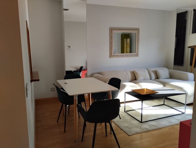 2 soveværelse Lejlighed til salg i Málaga by med garage - € 445.000 (Ref: 9112494)