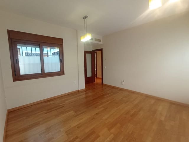 2 soveværelse Lejlighed til leje i Centro, Málaga by med swimmingpool - € 1.200 (Ref: 9161179)