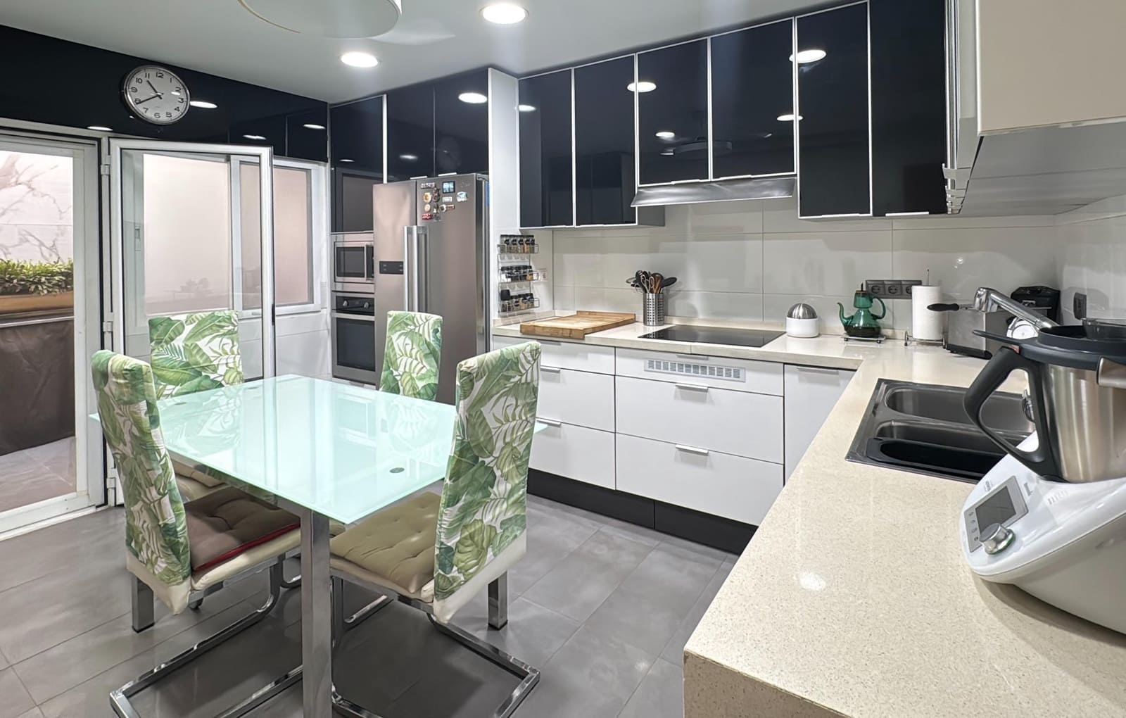 3 sovrum Radhus till salu i Malaga stad med garage - 575 000 € (Ref: 9165922)