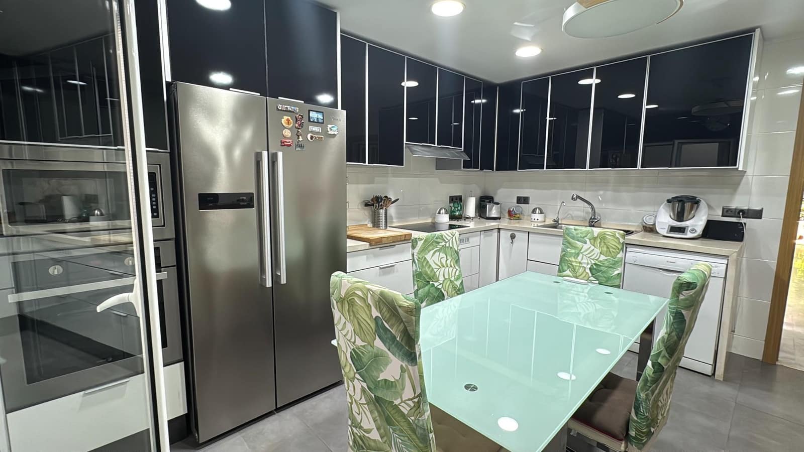 3 sovrum Radhus till salu i Malaga stad med garage - 575 000 € (Ref: 9165922)