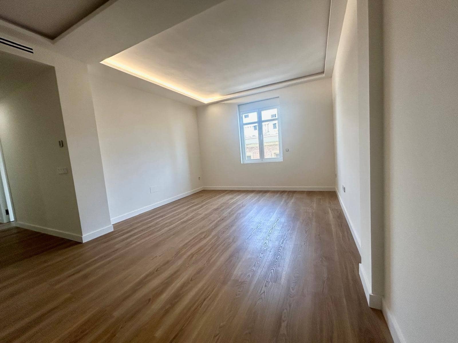 3 bedroom Flat for sale in Malaga city - € 735,000 (Ref: 9198531)