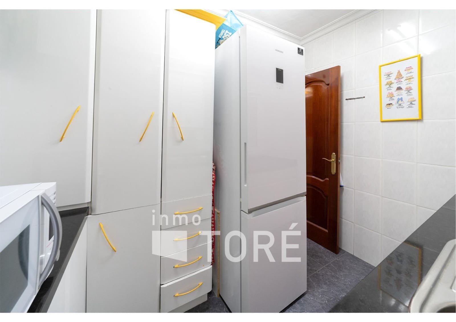 Piso de 3 habitaciones en Málaga ciudad en venta con garaje - 246.000 € (Ref: 9204748)