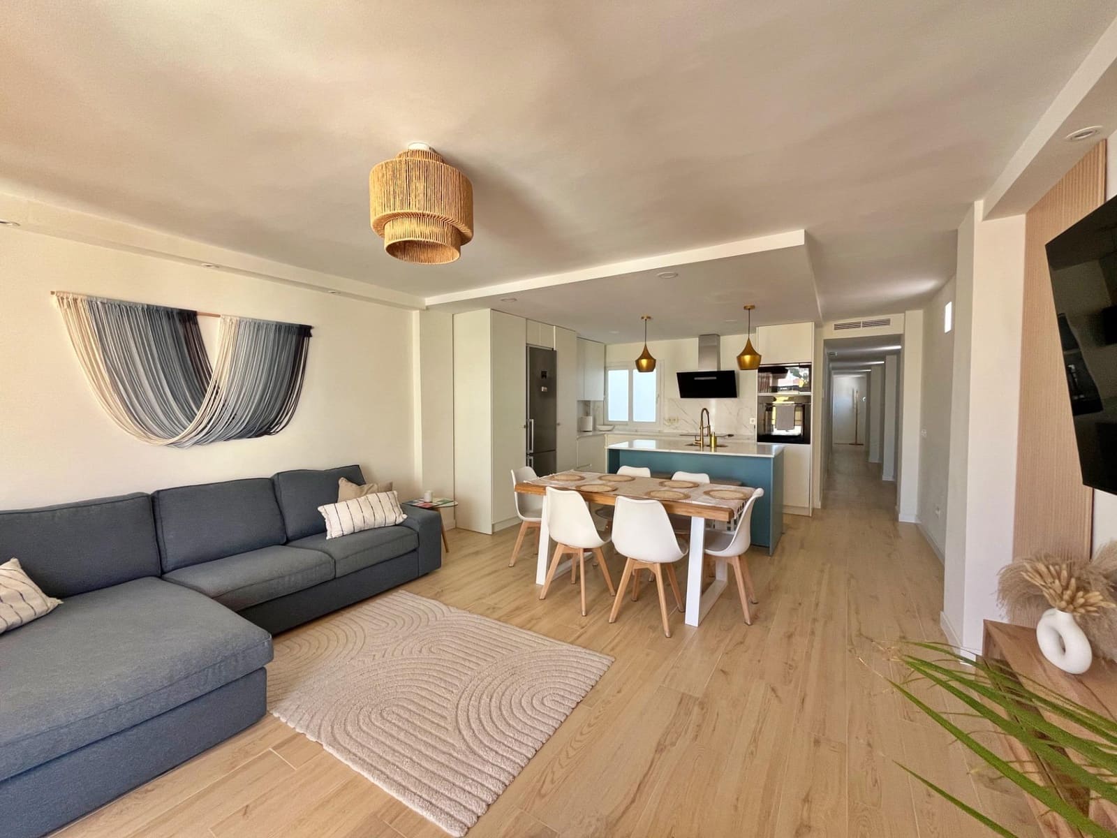 3 soveværelse Lejlighed til leje i Malaga by - € 1.900 (Ref: 9208467)