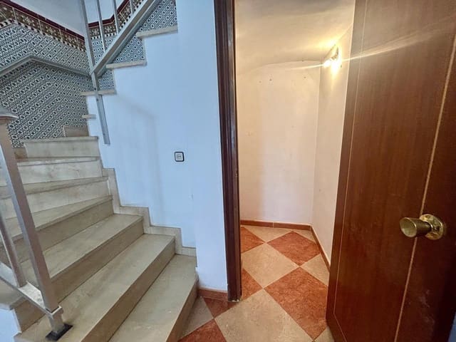 4 sypialnia Dom na sprzedaż w Miasto Málaga - 310 000 € (Ref: 9226910)