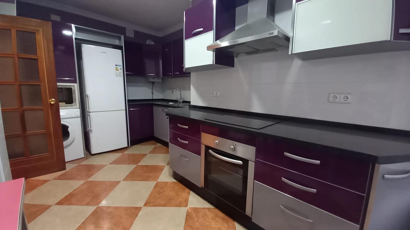 4 sypialnia Dom na sprzedaż w Miasto Malaga - 310 000 € (Ref: 9226910)
