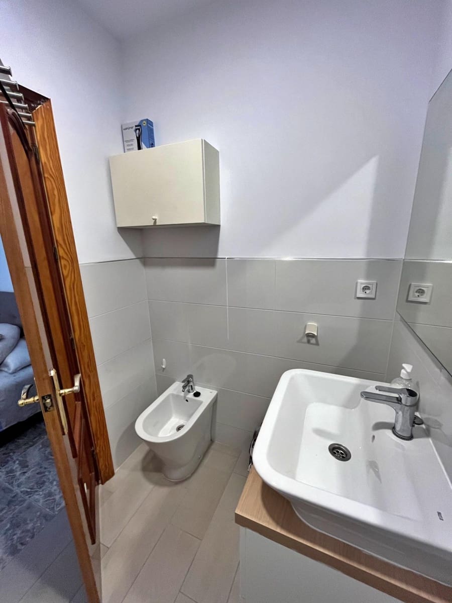 3 sovrum Lägenhet till salu i Malaga stad - 277 000 € (Ref: 9236680)