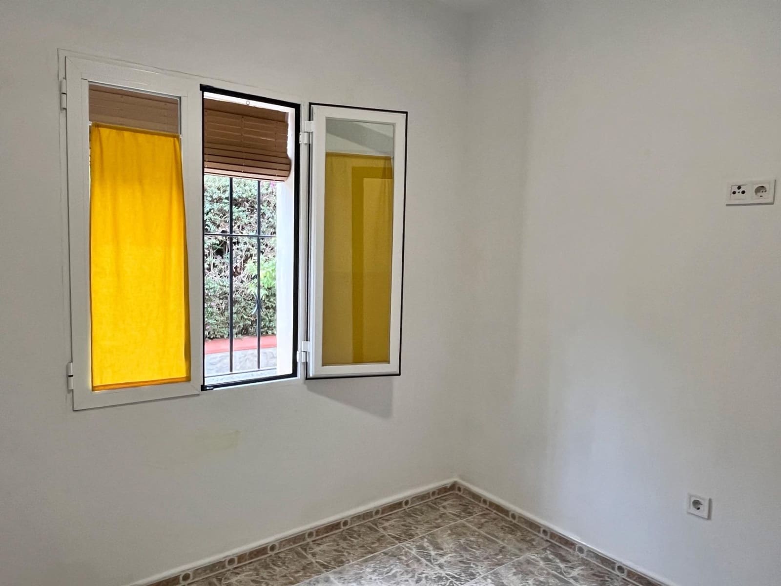 3 bedroom Flat for sale in Malaga city - € 267,000 (Ref: 9236680)