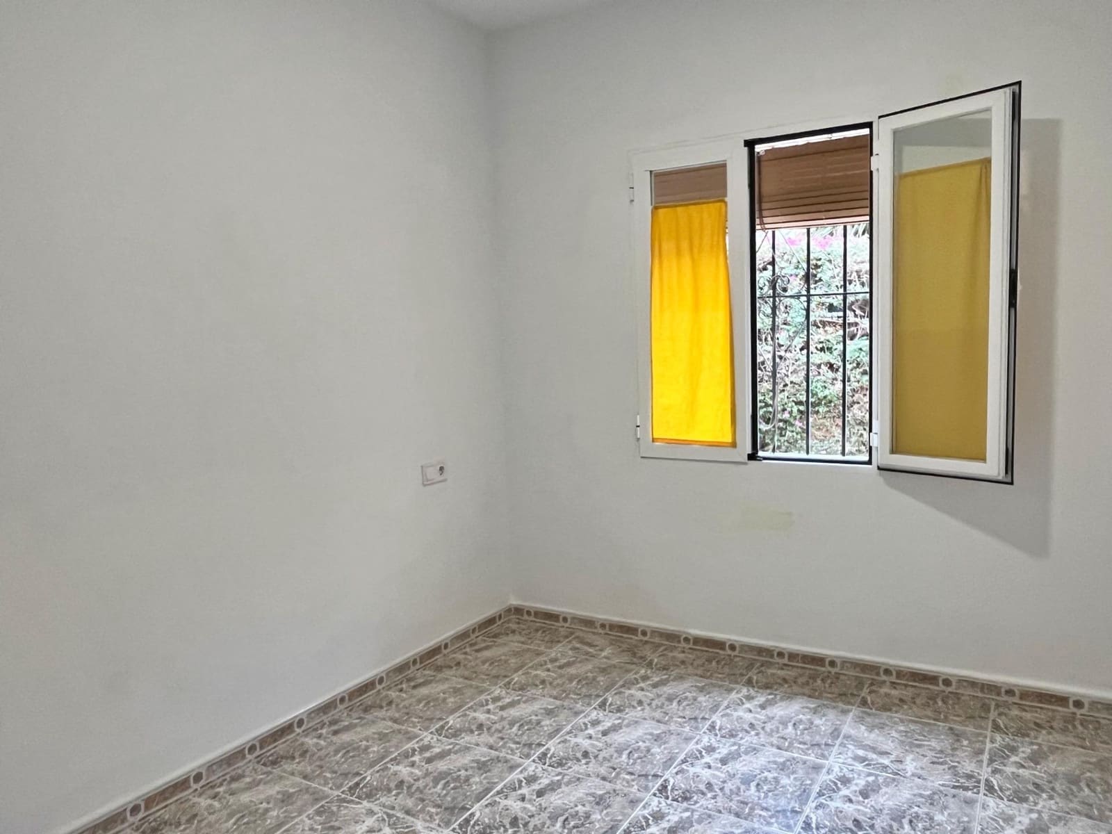 3 bedroom Flat for sale in Malaga city - € 267,000 (Ref: 9236680)