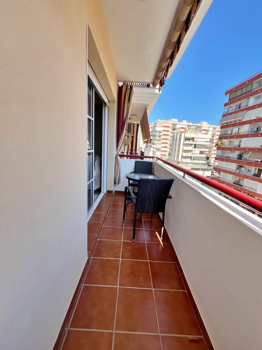 2 bedroom Flat for rent in Torre del Mar with pool garage - € 900 (Ref: 9236681)