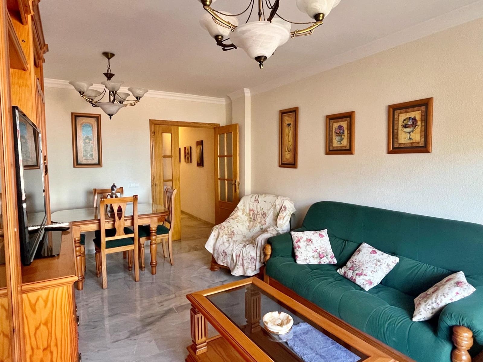 2 bedroom Flat for rent in Torre del Mar with pool garage - € 900 (Ref: 9236681)