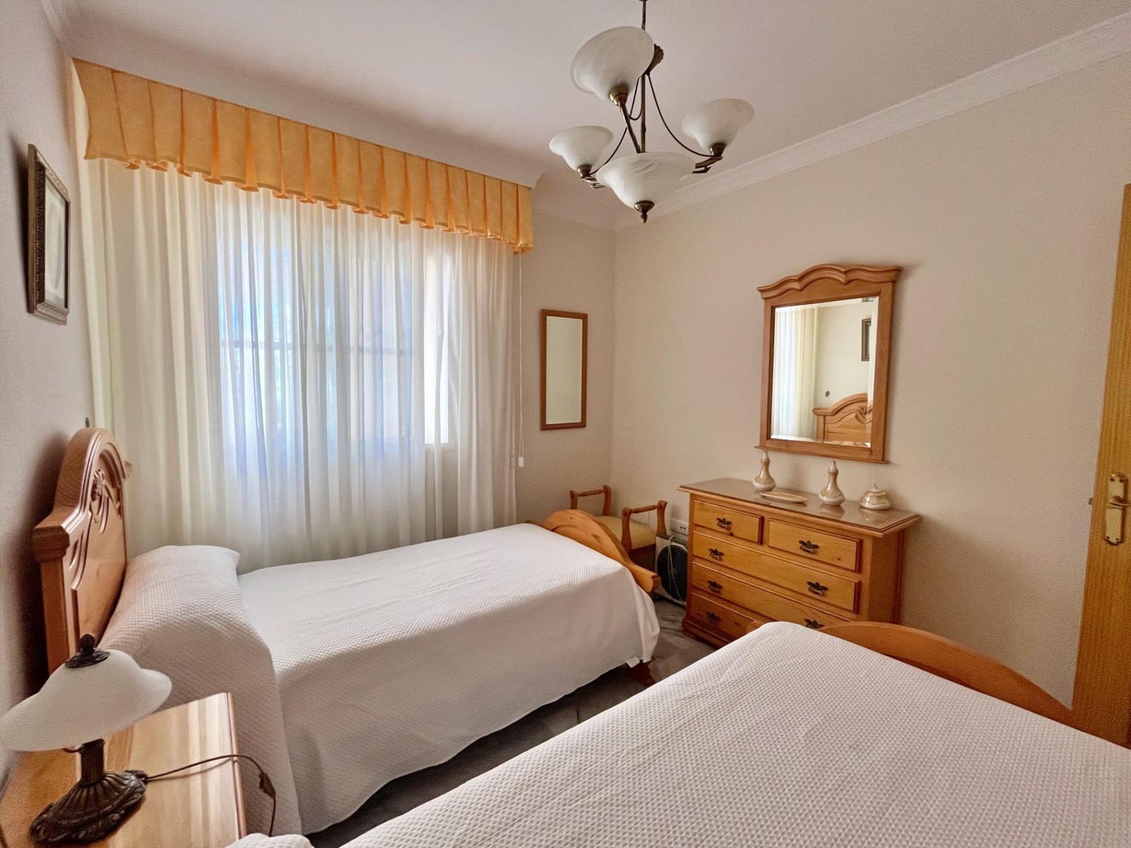 2 bedroom Flat for rent in Torre del Mar with pool garage - € 900 (Ref: 9236681)