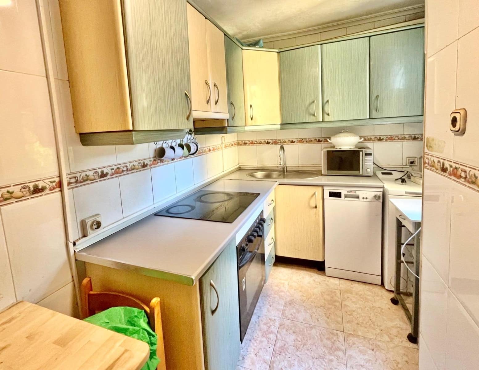 Piso de 3 habitaciones en Málaga ciudad en venta - 195.000 € (Ref: 9269952)