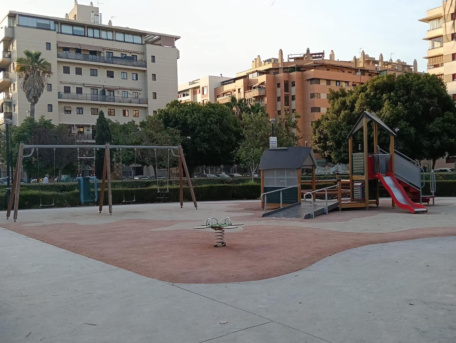 3 soveværelse Lejlighed til salg i Malaga by med garage - € 350.000 (Ref: 9282376)