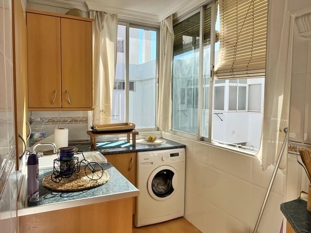 Piso de 2 habitaciones en Rincón de la Victoria en venta con piscina - 270.000 € (Ref: 9287696)