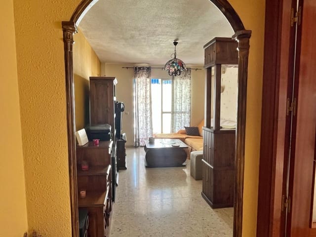 Piso de 2 habitaciones en Rincón de la Victoria en venta con piscina - 270.000 € (Ref: 9287696)
