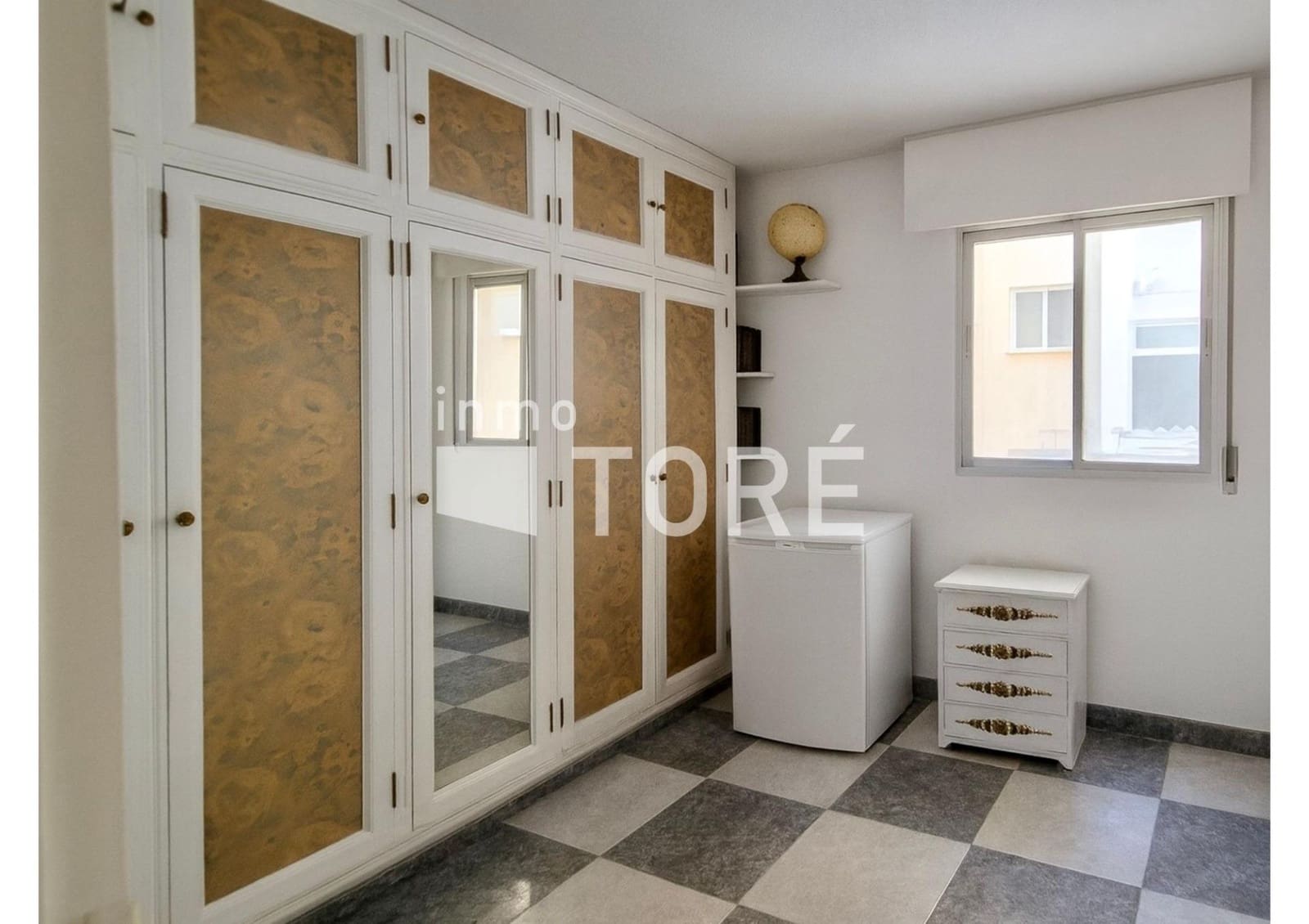 4 sovrum Lägenhet till salu i Malaga stad med garage - 425 000 € (Ref: 9295512)