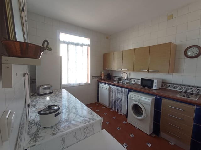 3 soverom Leilighet til leie i Málaga by - € 1 250 (Ref: 9322054)