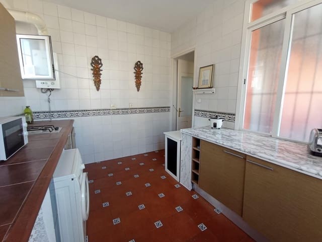 3 soverom Leilighet til leie i Málaga by - € 1 250 (Ref: 9322054)