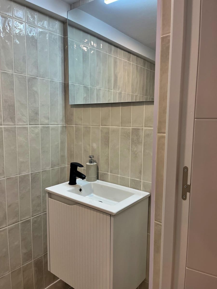 2 soveværelse Lejlighed til salg i Malaga by - € 359.000 (Ref: 9326637)