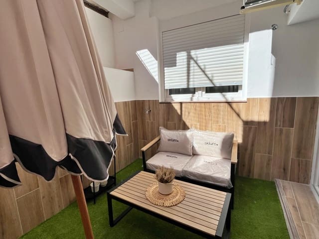 2 soveværelse Lejlighed til salg i Málaga by - € 359.000 (Ref: 9326637)