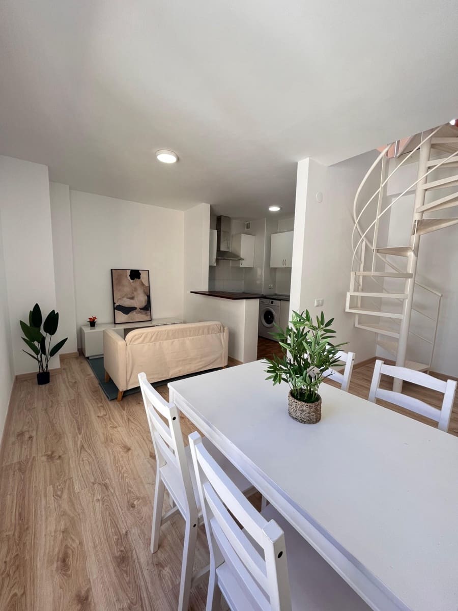 2 sovrum Takvåning till salu i Malaga stad med garage - 330 000 € (Ref: 9345066)