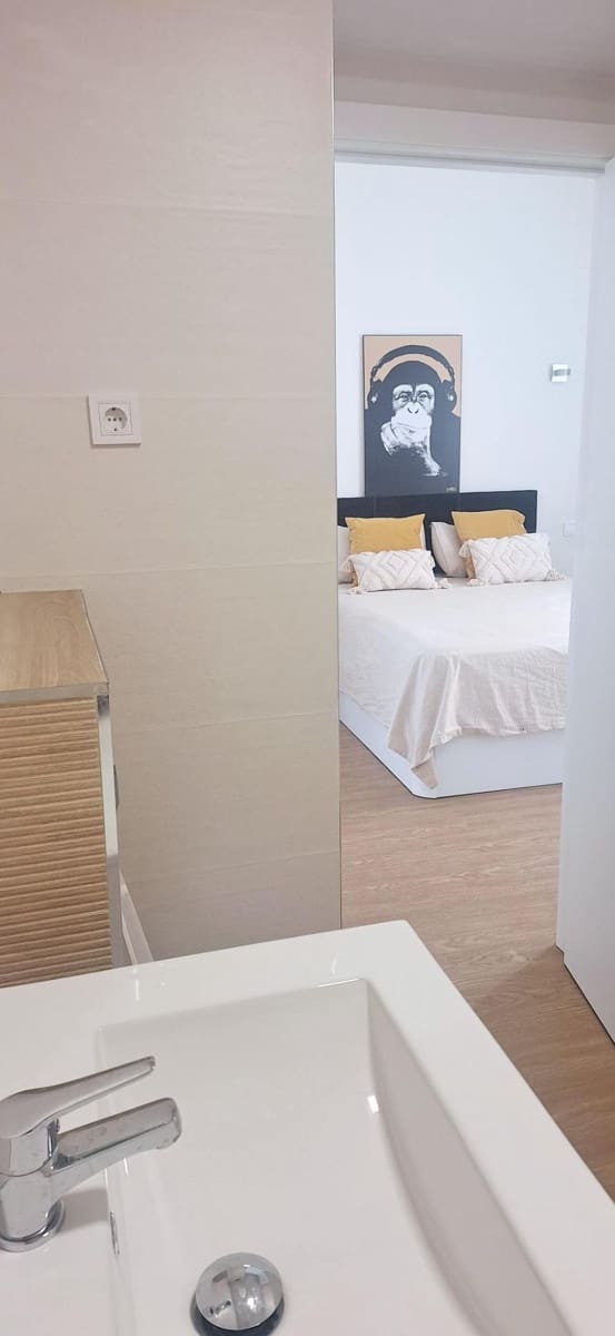 4 bedroom Flat for sale in Malaga city with garage - € 645,000 (Ref: 9353479)