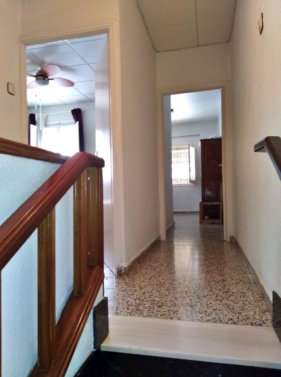 3 makuuhuone Rivitalo myytävänä paikassa Malaga kaupunki - 375 000 € (Ref: 9382720)