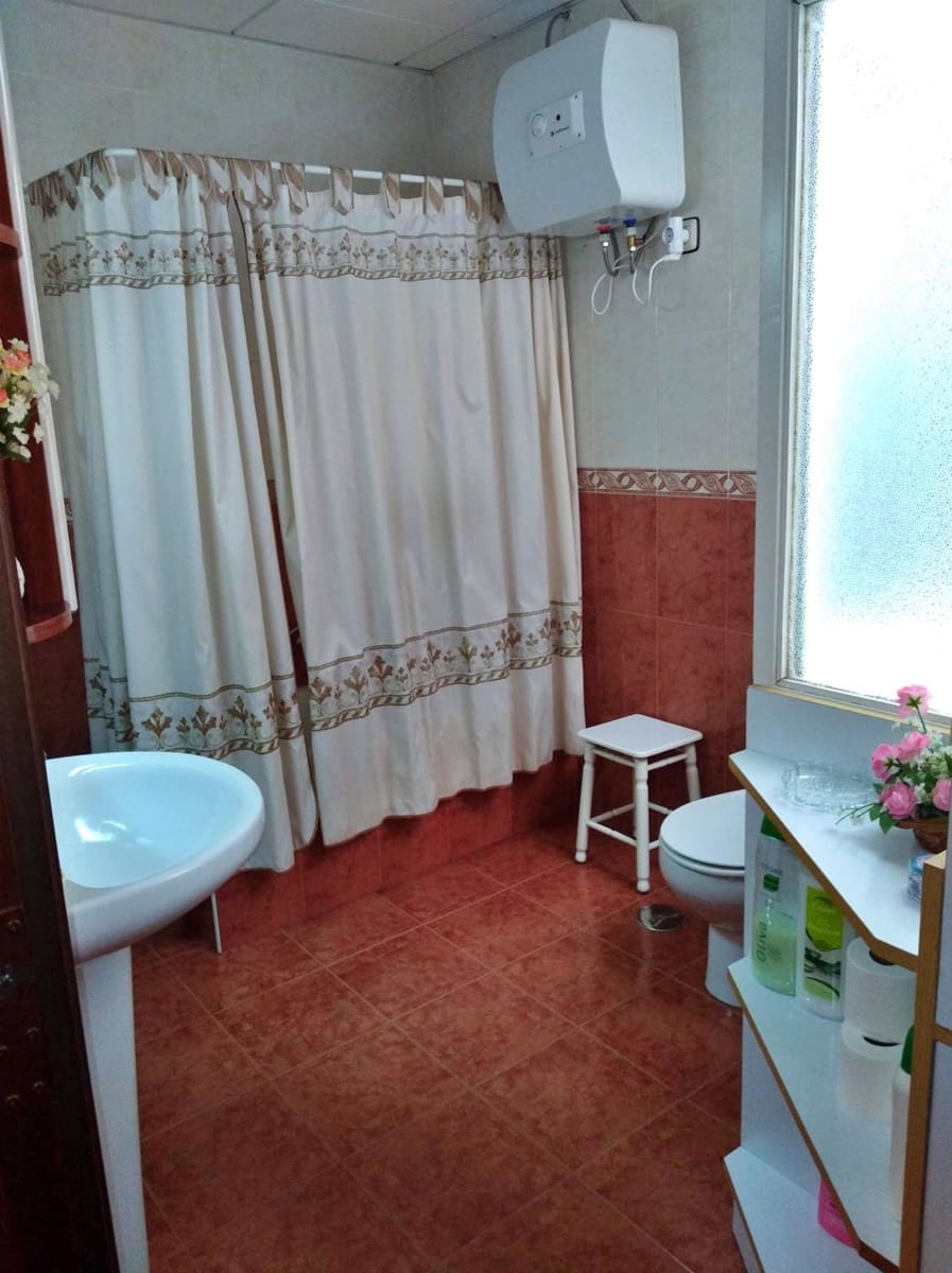 3 makuuhuone Rivitalo myytävänä paikassa Malaga kaupunki - 375 000 € (Ref: 9382720)