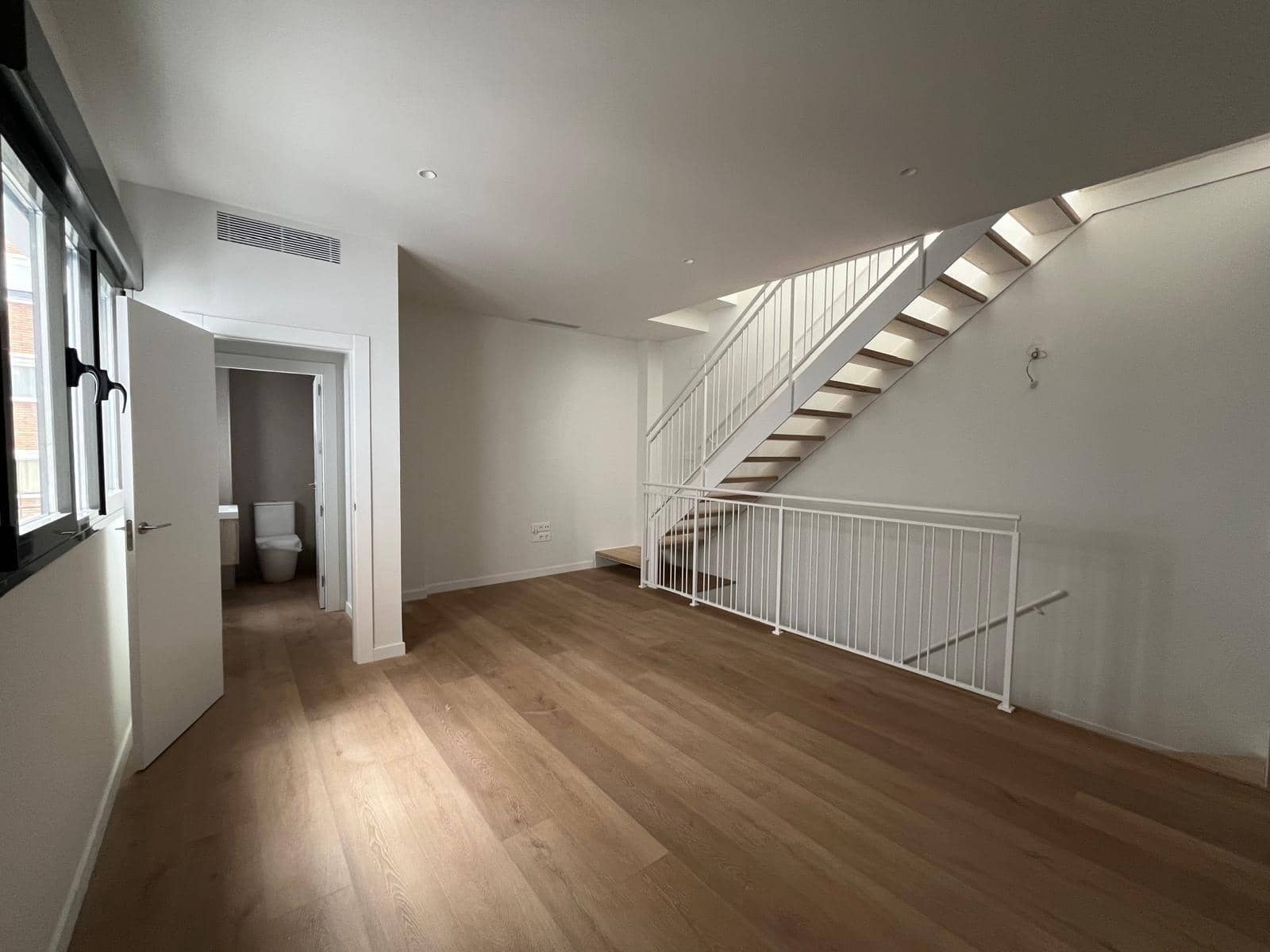 2 soverom Penthouse til salgs i Malaga by - € 364 000 (Ref: 9385480)