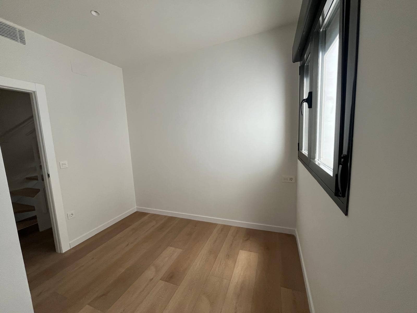 2 soverom Penthouse til salgs i Malaga by - € 364 000 (Ref: 9385480)