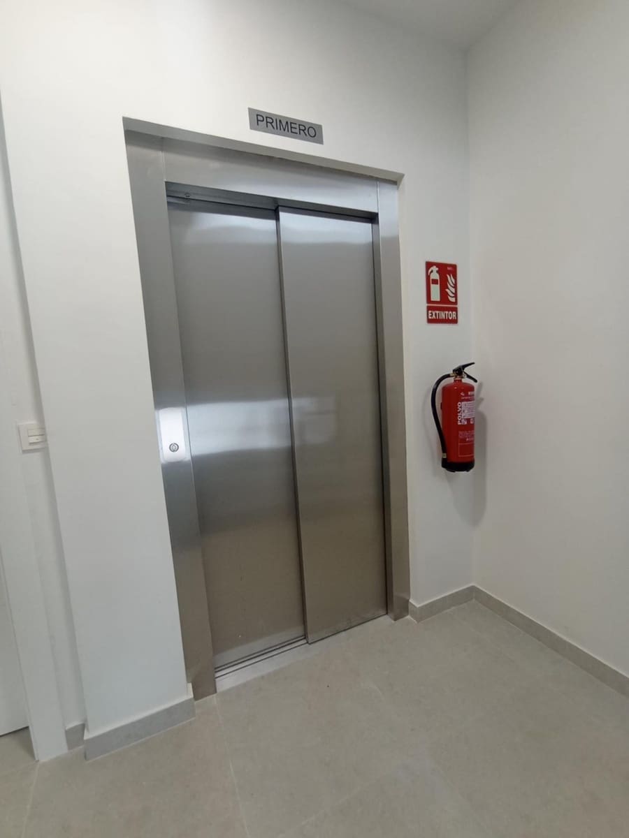 2 soverom Penthouse til salgs i Malaga by - € 364 000 (Ref: 9385480)