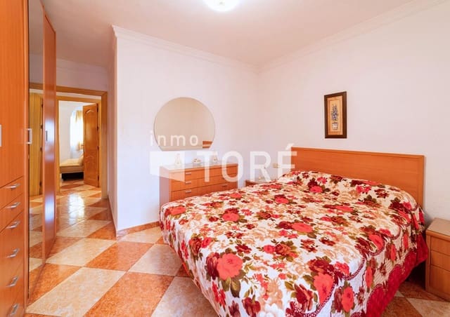 3 sovrum Lägenhet till salu i Cruz de Humilladero, Málaga stad - 285 000 € (Ref: 9401507)