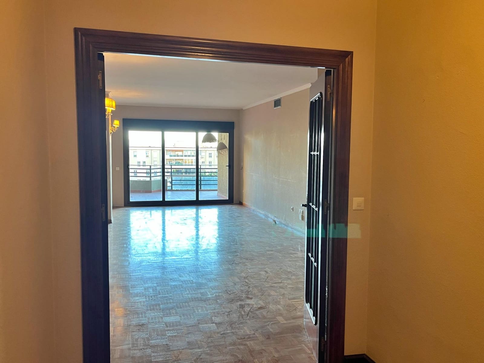 5 sypialnia Mieszkanie do wynajęcia w Miasto Malaga - 2 000 € (Ref: 9411185)
