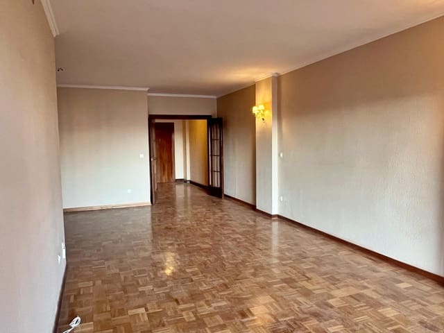 5 sypialnia Mieszkanie do wynajęcia w Miasto Málaga - 2 000 € (Ref: 9411185)