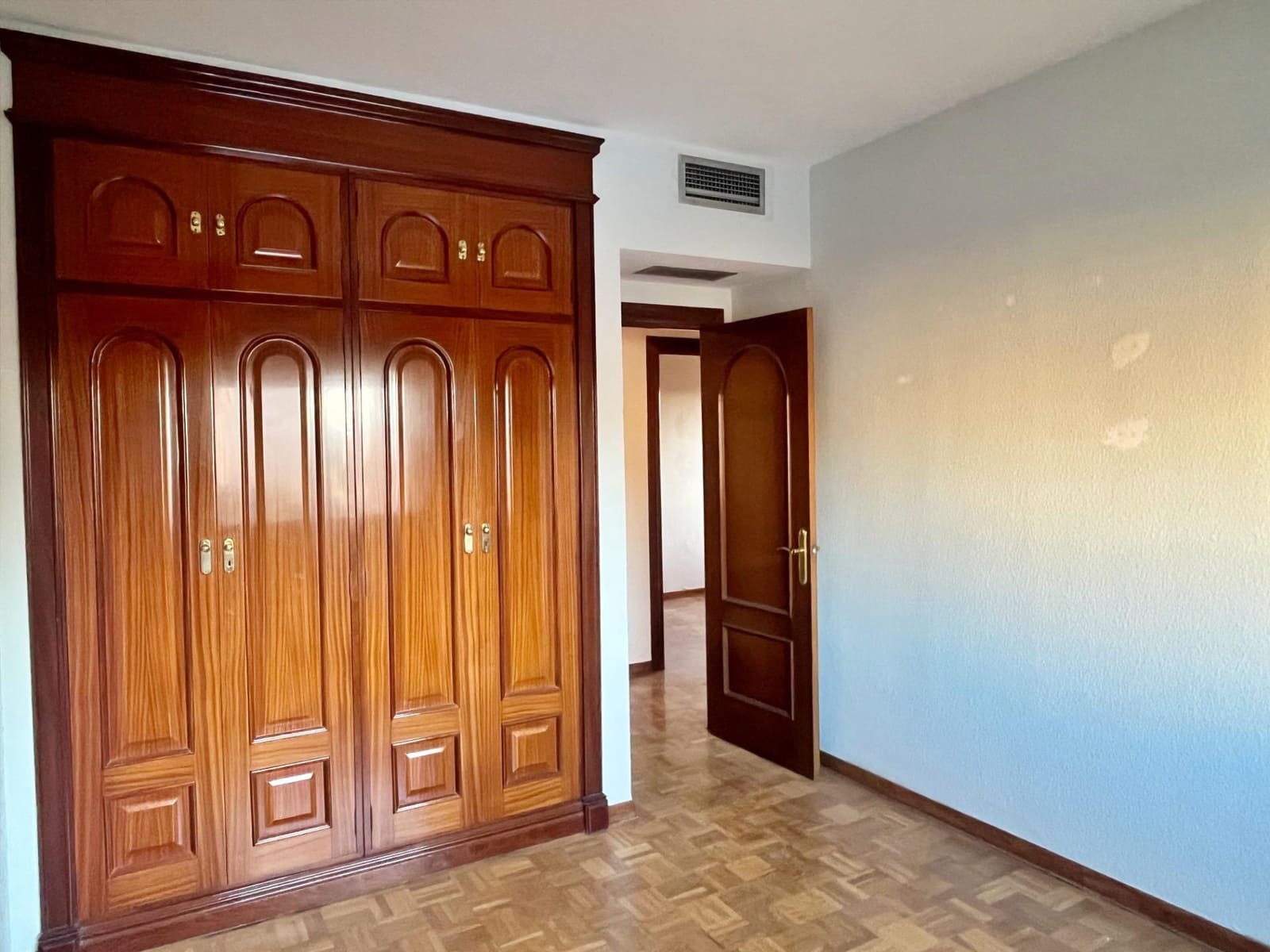 5 sypialnia Mieszkanie do wynajęcia w Miasto Malaga - 2 000 € (Ref: 9411185)