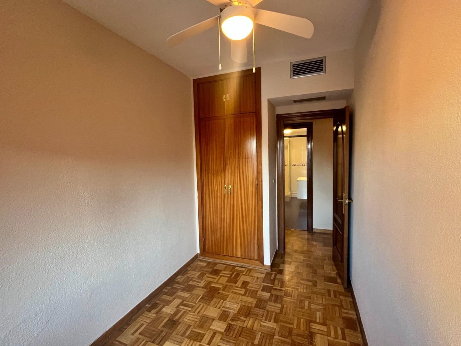 5 sypialnia Mieszkanie do wynajęcia w Miasto Malaga - 2 000 € (Ref: 9411185)