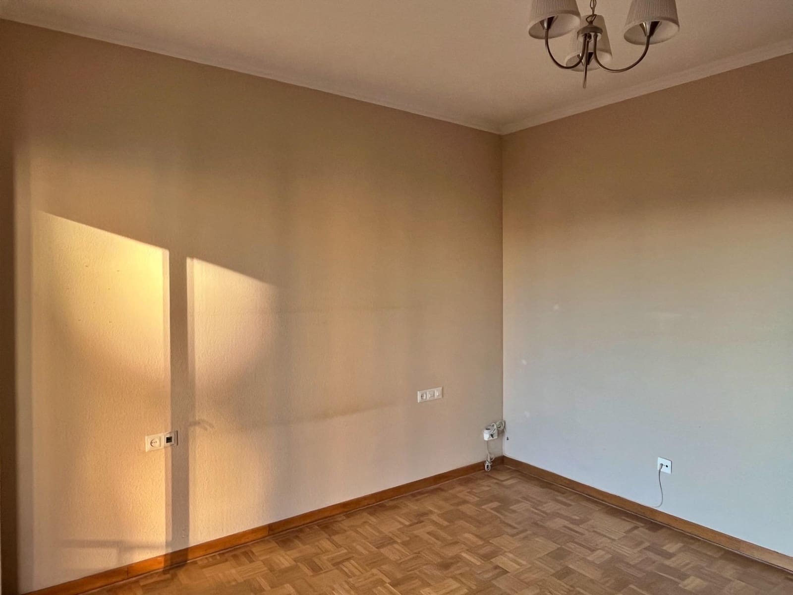 5 sypialnia Mieszkanie do wynajęcia w Miasto Malaga - 2 000 € (Ref: 9411185)